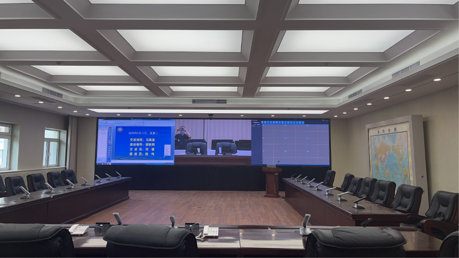 中国人民解放军某军某部会议室